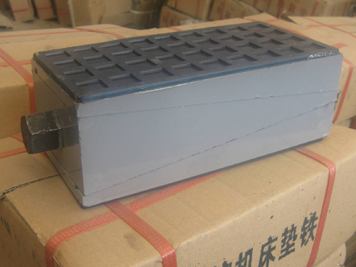 三层防震垫铁
